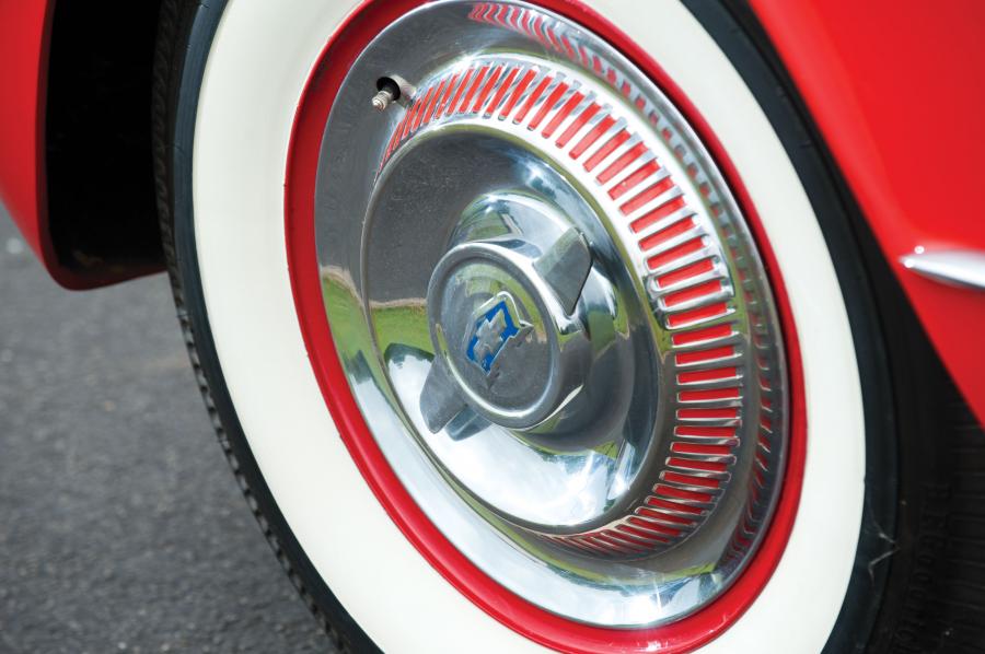  Chevrolet Corvette Roadster 1954 года  (фото 18 из 29)